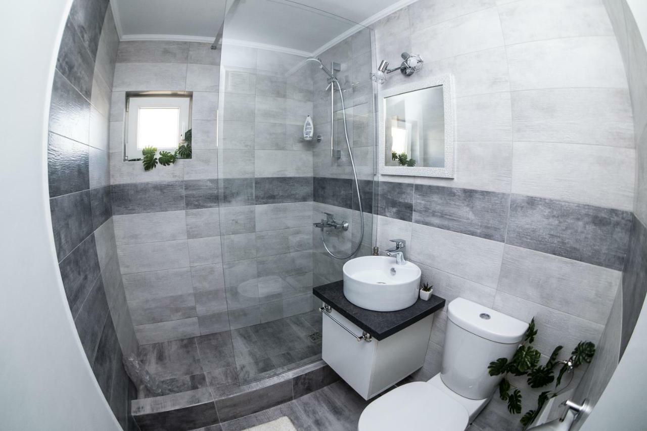 Tania Apartament Oradea Buitenkant foto